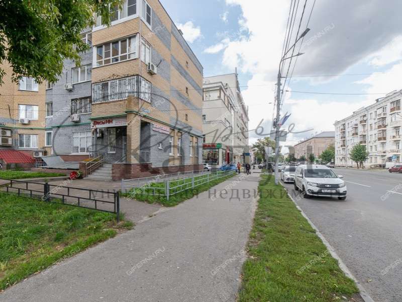 четырёхкомнатная квартира на улице Октябрьской Революции дом 45