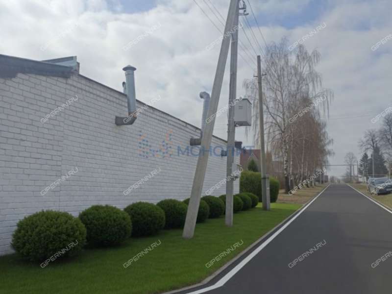 здание под торговую площадь, производственную площадь на -