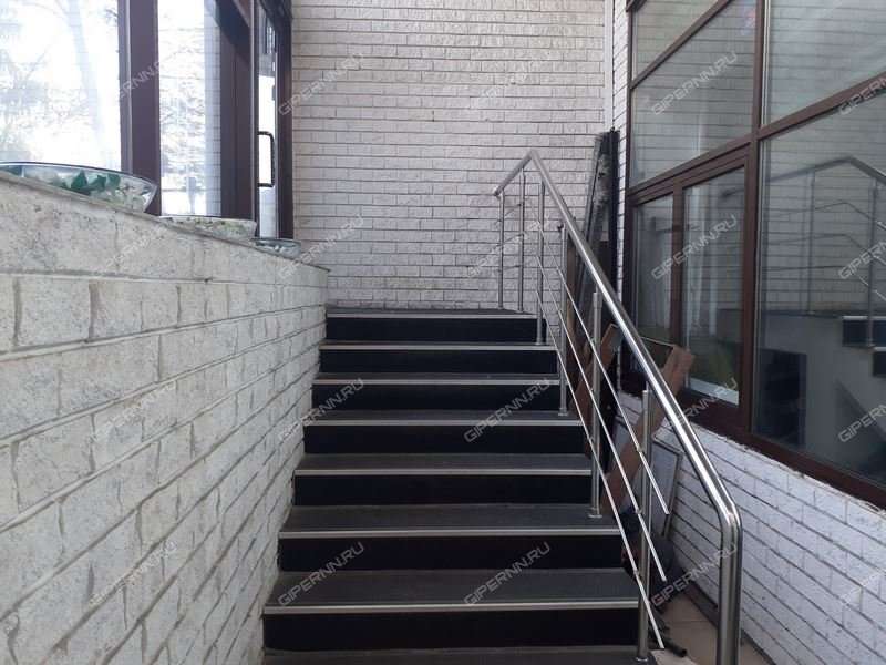 помещение под торговую площадь на Студеная ул., д.68а