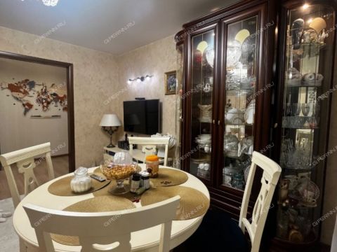 4-komnatnaya-ul-vasiliya-ivanova-d-46 фото