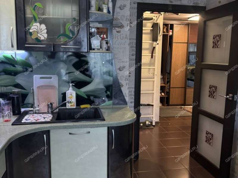 трёхкомнатная квартира на Школьной улице дом 54 посёлок Ждановский