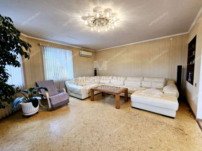 трёхкомнатная квартира на улице Ленина дом 161 к2 город Бор