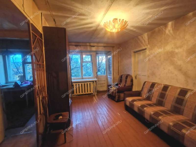 трёхкомнатная квартира на улице Чкалова дом 9А