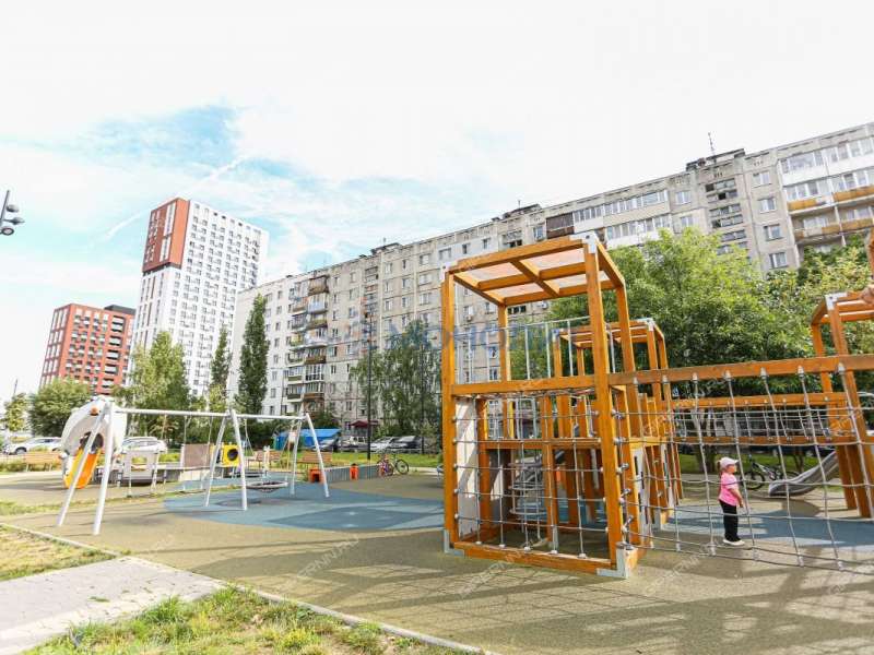 трёхкомнатная квартира на Мещерском бульваре дом 2
