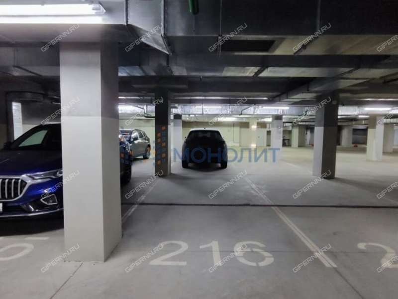 парковочное место на Большой Покровской улице