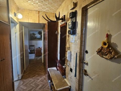 3-komnatnaya-ul-gvardeycev-d-11 фото
