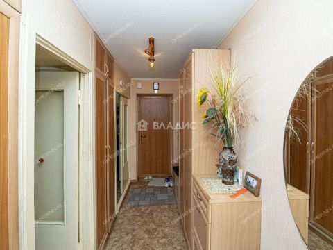 3-komnatnaya-b-r-zarechnyy-d-3 фото