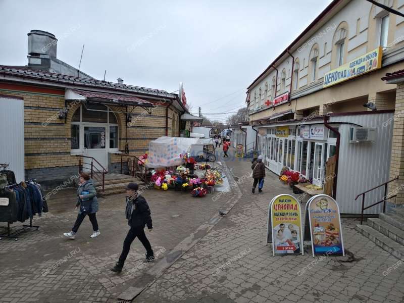 помещение под помещение свободного назначения, торговую площадь на Советской площади город Балахна