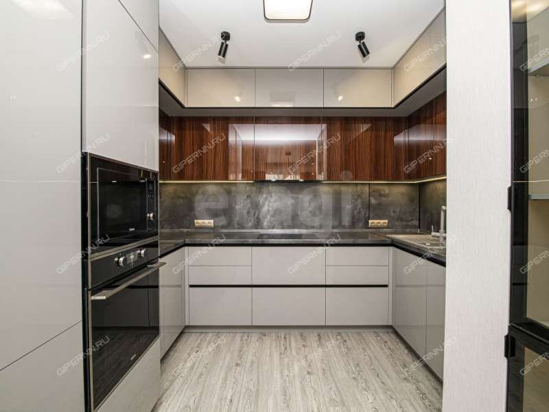 трёхкомнатная квартира на улице Маршала Баграмяна дом 3