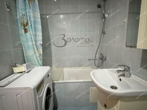 1-komnatnaya-ul-strokina-d-18 фото