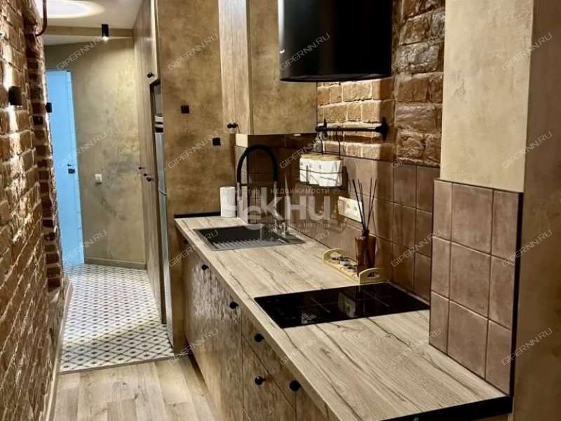 квартира-студия на Варварской улице дом 3б