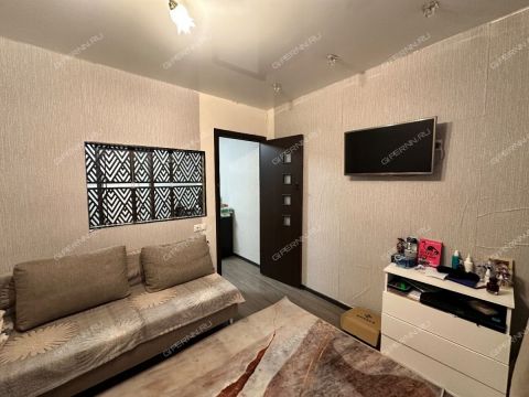 2-komnatnaya-ul-sergeya-esenina-d-13 фото