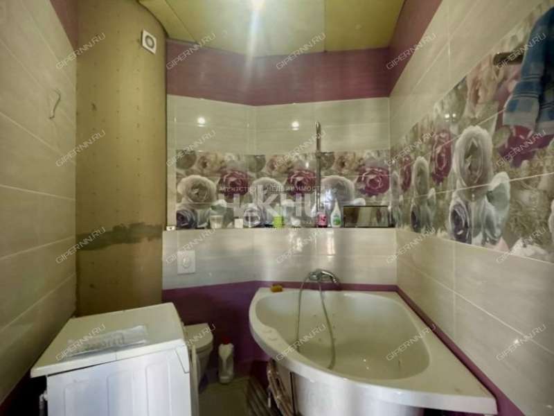 пятикомнатная квартира на улице Композитора Касьянова дом 1