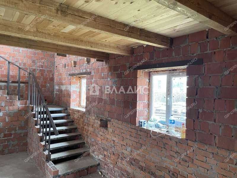 дом на  село Выездное