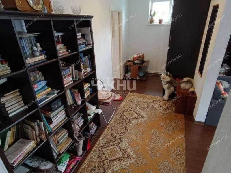 дом на Центральная село Белое