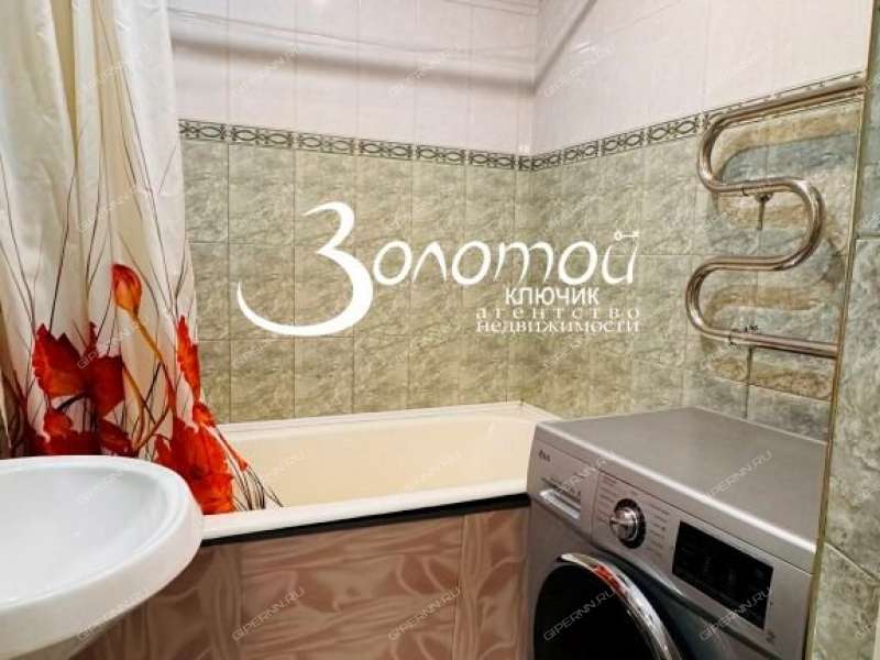 трёхкомнатная квартира на улице Обухова дом 45