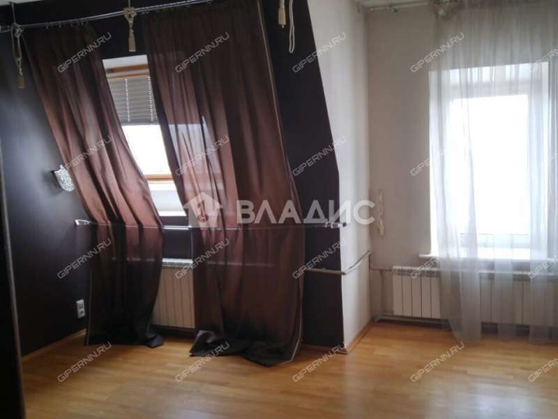 четырёхкомнатная квартира на Родниковой улице дом 63 к1