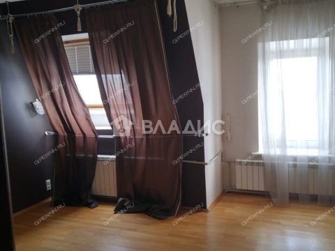 4-komnatnaya-ul-rodnikovaya-d-63-k1 фото