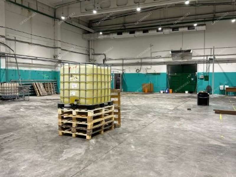 имущественный комплекс под склад, производственную площадь на улице Коминтерна