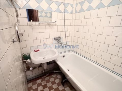 2-komnatnaya-ul-geroya-bykova-d-10 фото