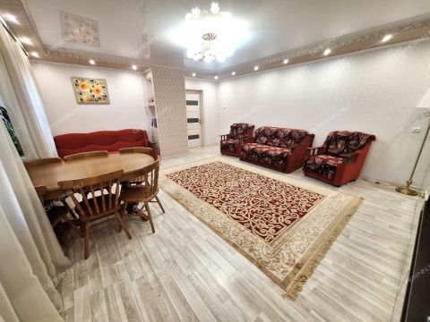 3-komnatnaya-ul-arkadiya-gaydara-d-26 фото