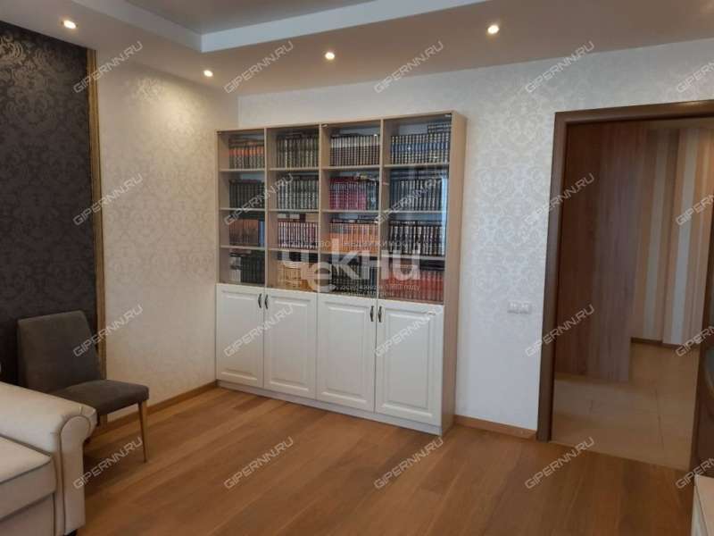 двухкомнатная квартира на улице Верхнепечёрская дом 13 к1