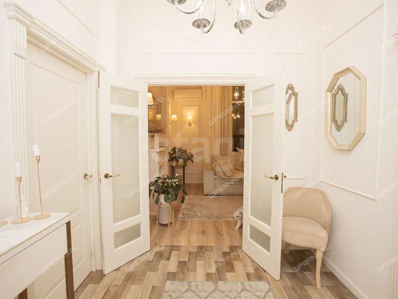 трёхкомнатная квартира на улице Июльских Дней дом 1 к2