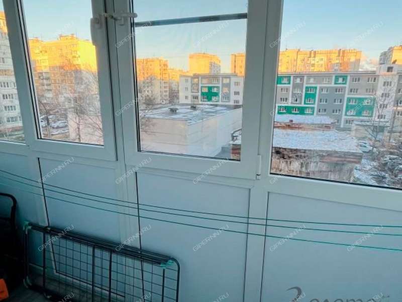 трёхкомнатная квартира на улице Челюскинцев дом 15