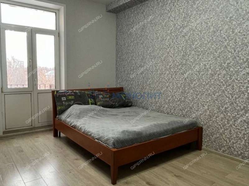 трёхкомнатная квартира на улице Гвардейцев дом 8