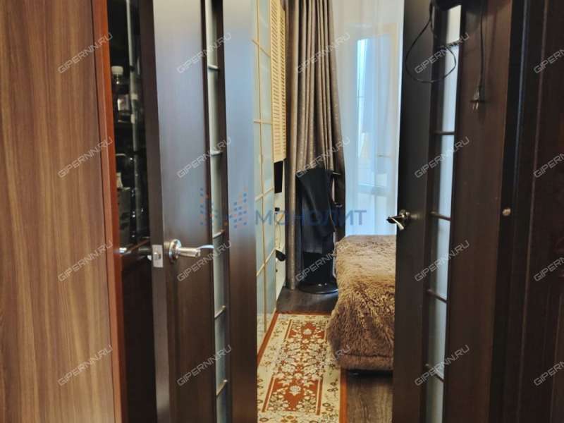 трёхкомнатная квартира на Днепропетровской улице дом 8