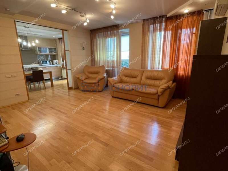 трёхкомнатная квартира на улице Нестерова дом 33