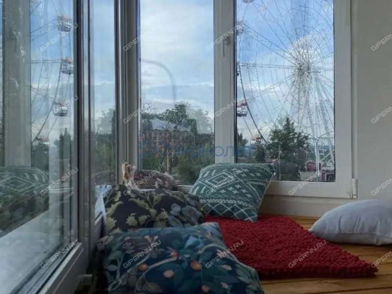 трёхкомнатная квартира на Сенной площади дом 1