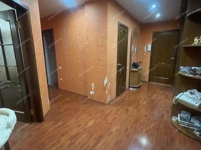 трёхкомнатная квартира на проспекте Ильича дом 39  к2