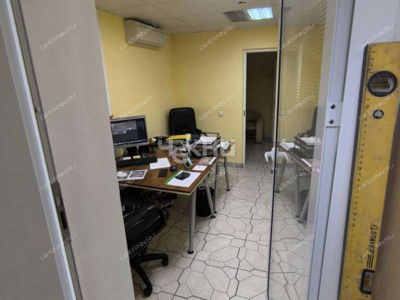 помещение под помещение свободного назначения на улице Звездинка