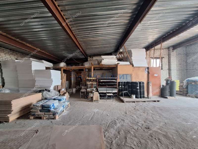 здание под торговую площадь на Октябрьской улице город Дзержинск