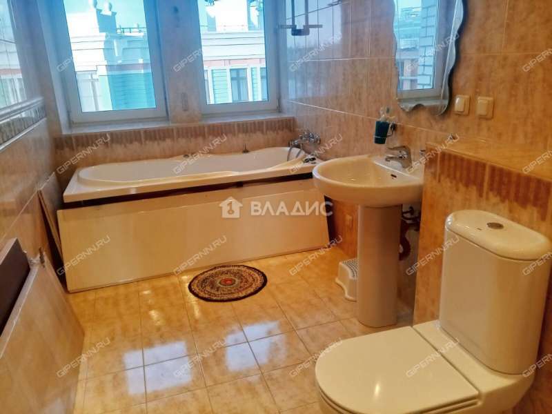 трёхкомнатная квартира на Алексеевской улице дом 20Б