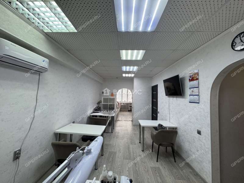 помещение под помещение свободного назначения на проспекте Ильича