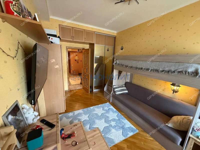 трёхкомнатная квартира на Большой Покровской улице дом 35а
