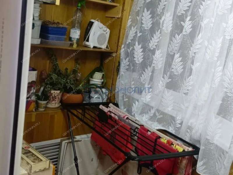 трёхкомнатная квартира на улице Панфиловцев дом 5