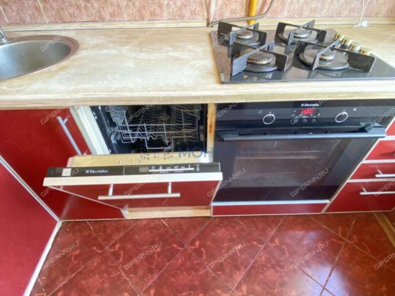 трёхкомнатная квартира на улице Комбрига Патоличева дом 3 город Дзержинск