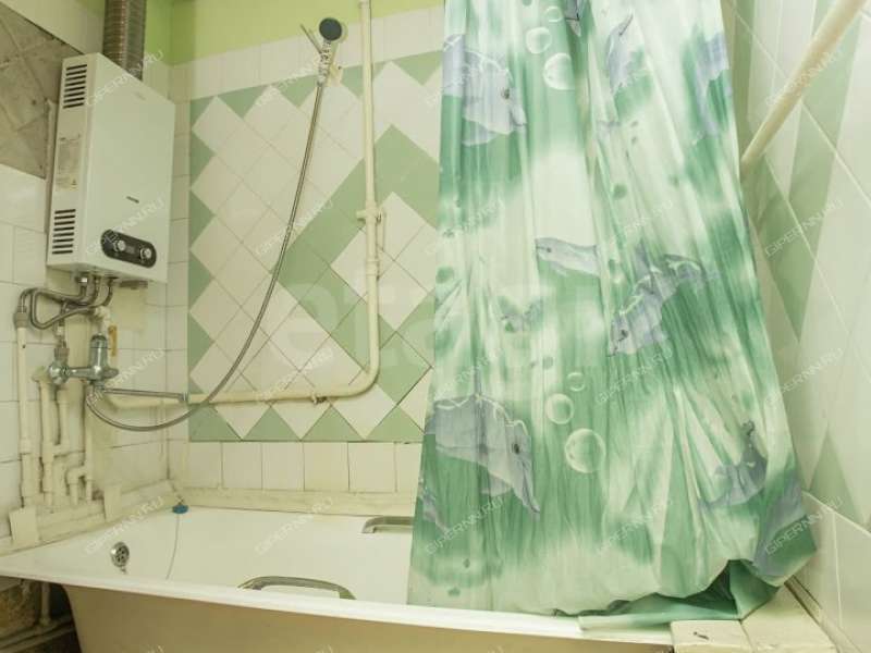 трёхкомнатная квартира на улице Страж Революции дом 23