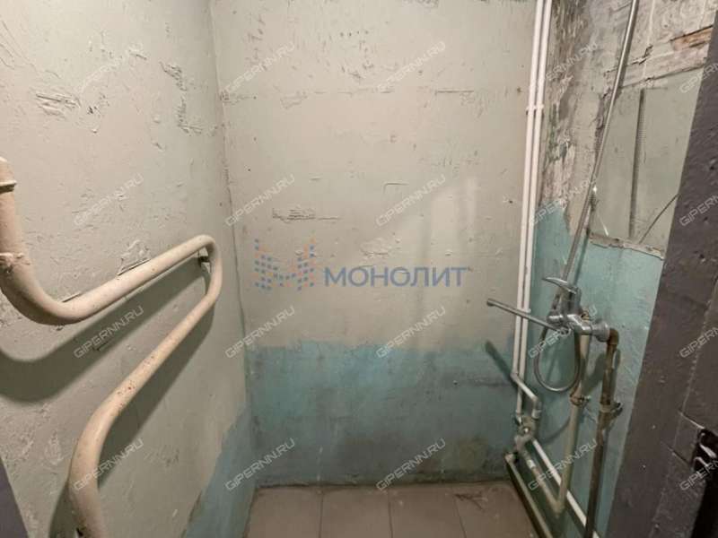 комната в доме 102 на проспекте Гагарина