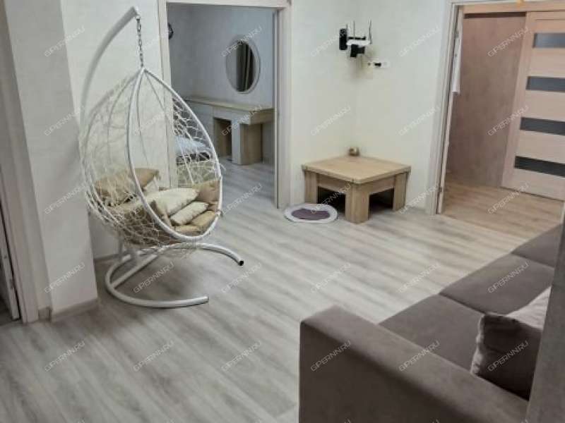 трёхкомнатная квартира на Лысогорской улице дом 89 к3