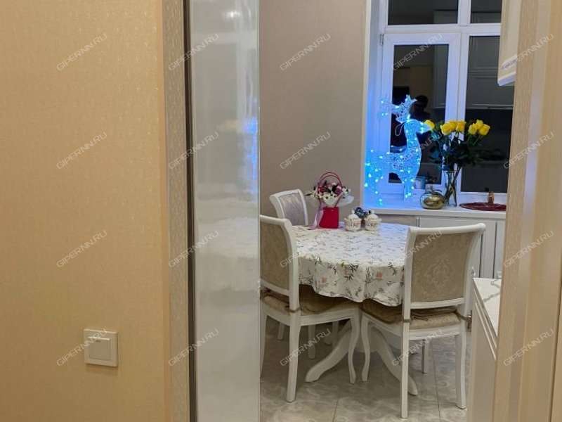 трёхкомнатная квартира на проспекте Гагарина дом 110А