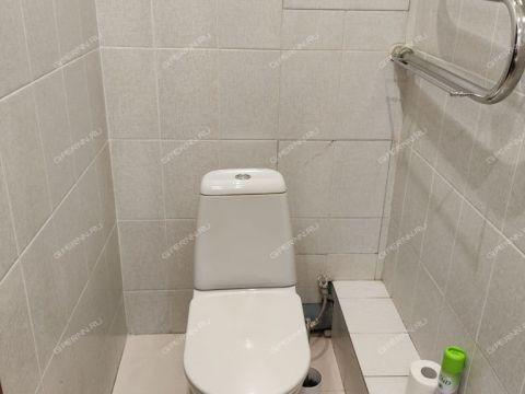 1-komnatnaya-prosp-oktyabrya-d-25 фото