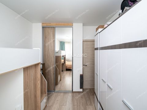 1-komnatnaya-ul-geroya-sovetskogo-soyuza-safronova-d-7-k1 фото