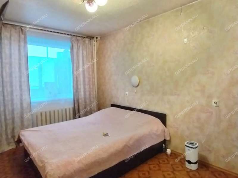 четырёхкомнатная квартира в 2-м микрорайоне дом 1 город Кстово