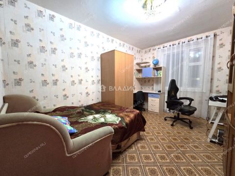 3-komnatnaya-ul-verhnepecherskaya-d-9 фото