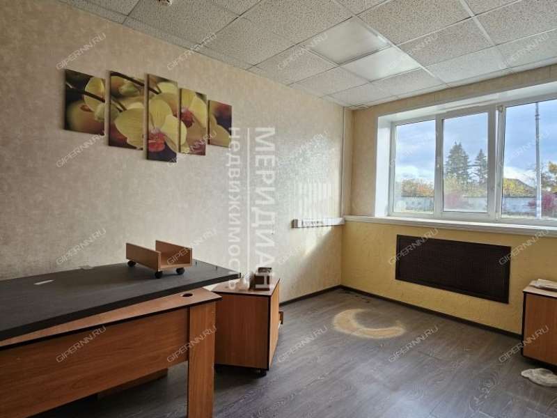 здание под офис на Интернациональной улице город Бор