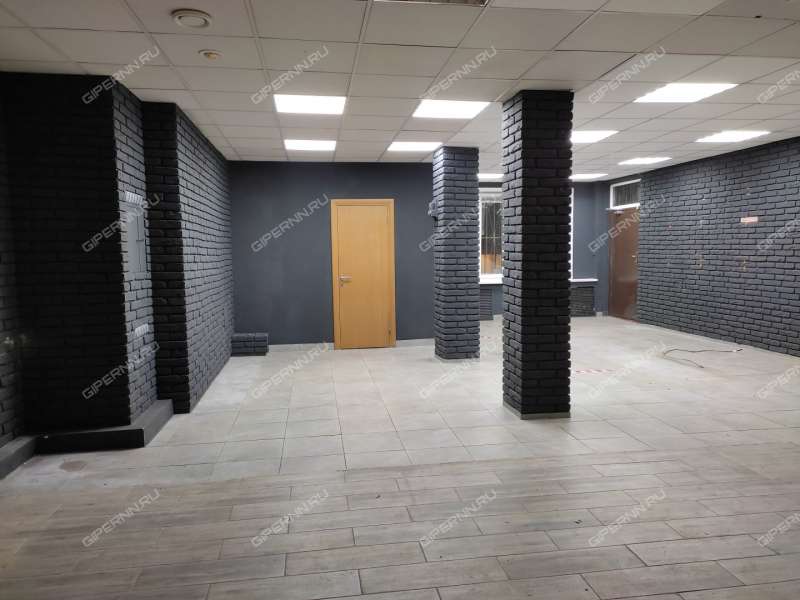 помещение под помещение свободного назначения, торговую площадь на улице Ванеева